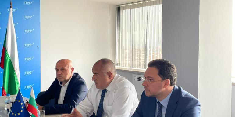 Борисов срещу кабинета пред мисията на ОССЕ